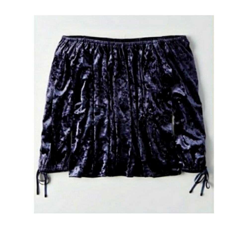 American Eagle off shoulder velvet Blouse